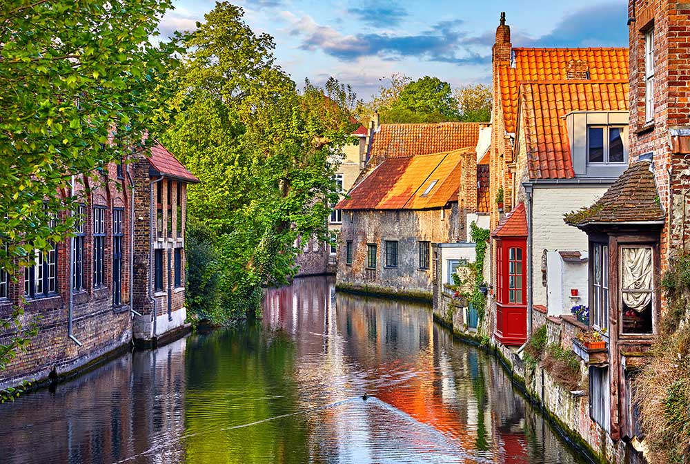 Bruges, Belgium borders The Netherlands